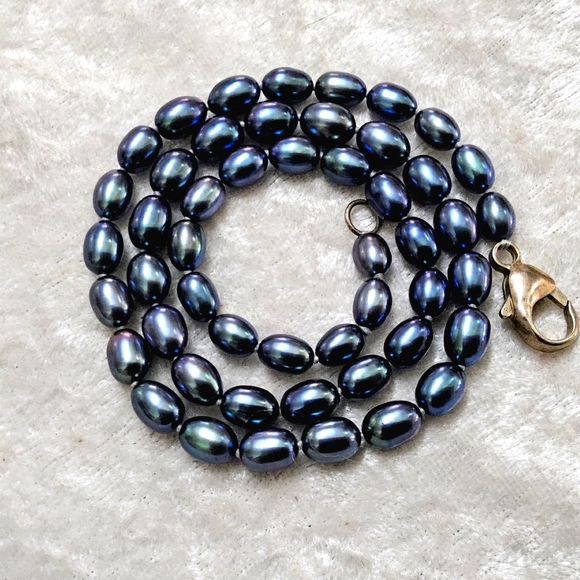 Sterling Graduated Blue Peacock Pearl Necklace - Picture 1 of 9